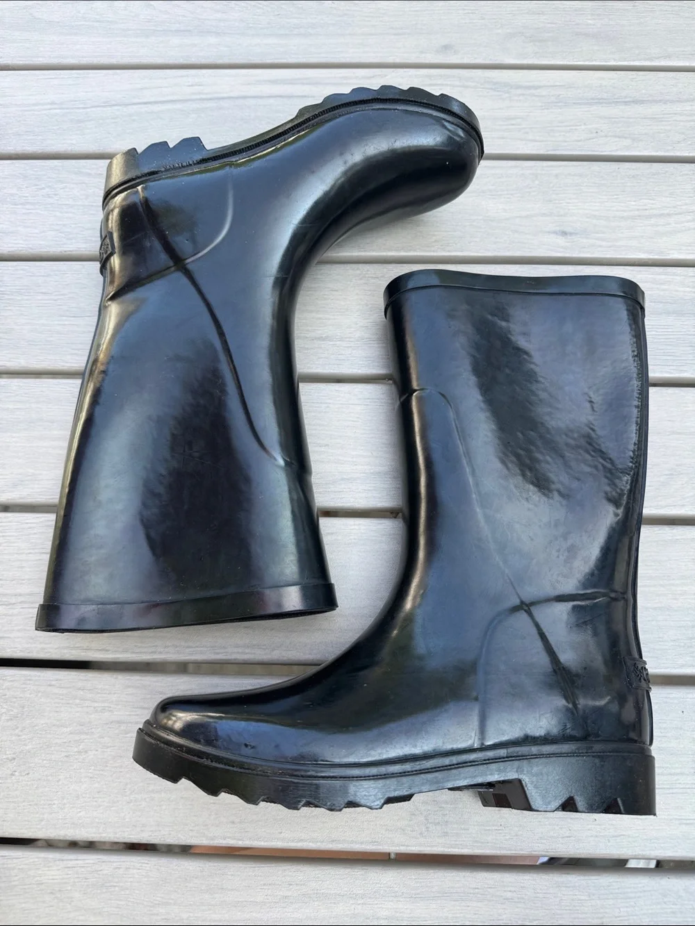 Columbia Black Youth Patent Rain Boots 2Y